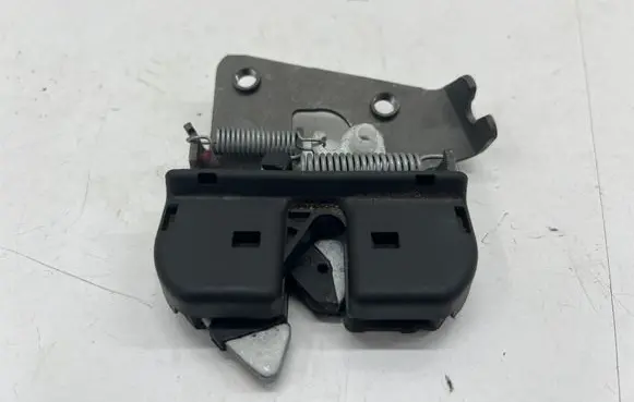 BMW 3 G20 G21 Seat back rest lock catch 7112863
