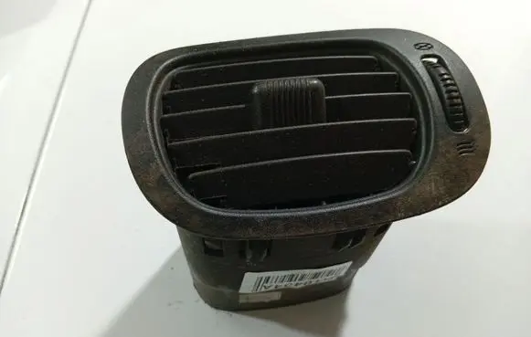 Dash center air vent grill