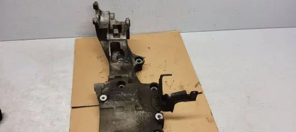 Mitsubishi Outlander Generator/alternator bracket 03G903143J