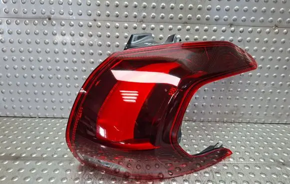 Peugeot 2008 I Rear/tail lights S25071539 9826730380