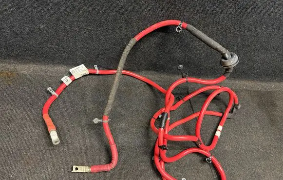 Chevrolet Camaro Positive cable (battery) 23404974 545324639