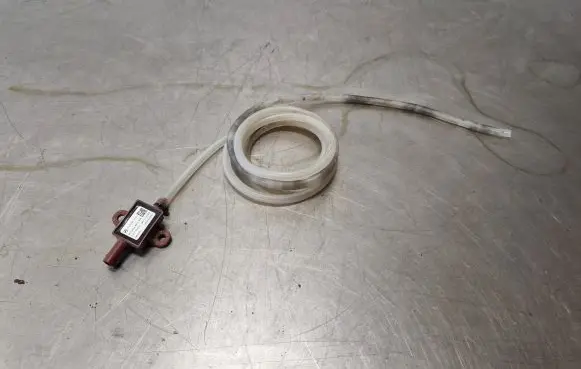 Mercedes-Benz E W213 Airbag deployment crash/impact sensor A2139051500 18032602021 5WK44941
