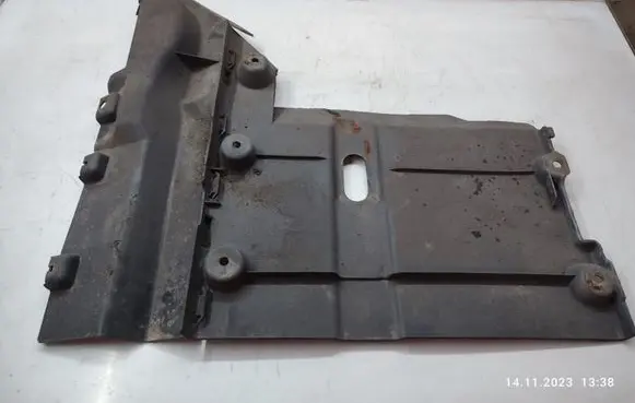 Nissan Qashqai+2 Rear underbody cover/under tray 74818BR10A