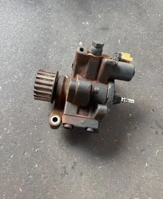 Mercedes-Benz Citan W415 Fuel injection high pressure pump 167008557R