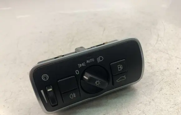Volvo V60 Light switch 30739448