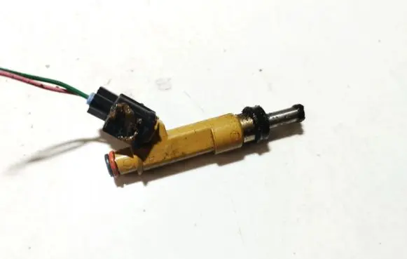 Toyota Auris E180 Fuel injector 232500t030
