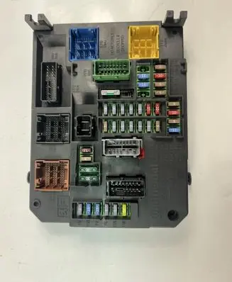 Peugeot 508 II Fuse box set 9665547580