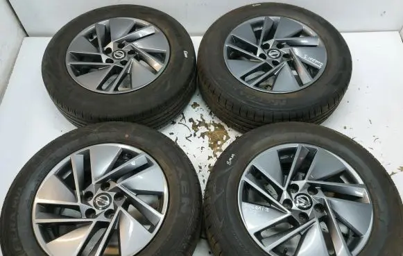 Nissan Qashqai J12 R17 alloy rim AC4CH-T6