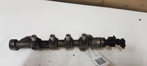 Opel Insignia A Fuel main line pipe 0445214221 55576177