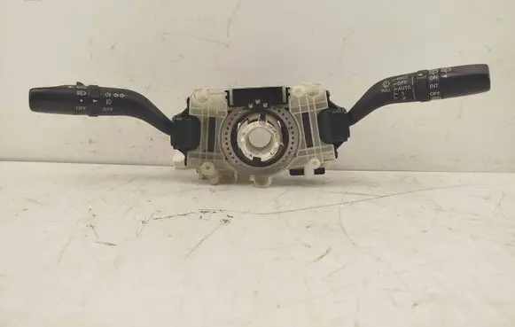 Mazda 6 Wiper turn signal indicator stalk/switch 17E543 G1DC
