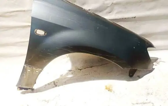 Mitsubishi Outlander Fender Pilka