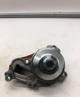 Opel Mokka B Water pump 9846882380