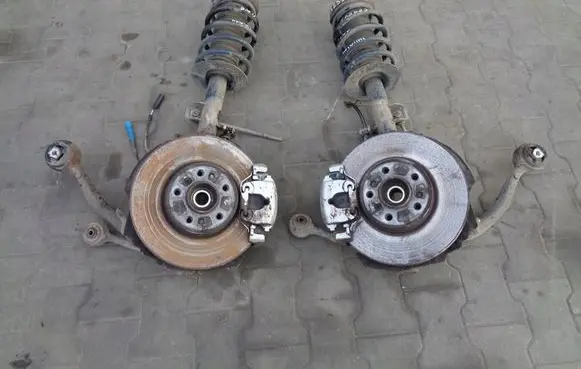 BMW X5 E53 Front wheel hub spindle knuckle