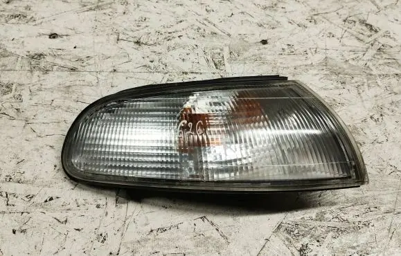 Mazda 626 Front indicator light 21061612