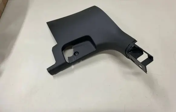 Foot area side trim