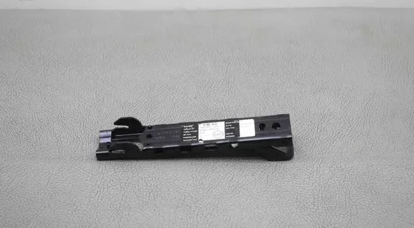 Audi Q5 SQ5 Seat belt height adjuster 4M0857819
