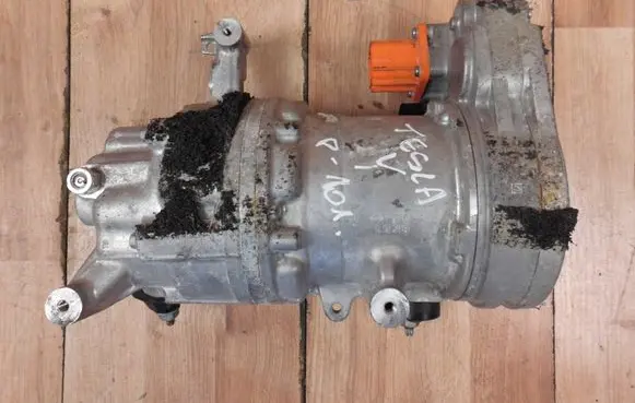 Tesla Model Y Air conditioning (A/C) compressor (pump) 150125600I