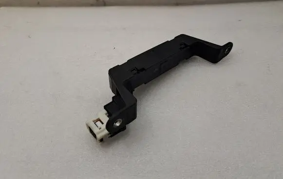 Toyota Avensis T270 Keyless system antenna 8999730070