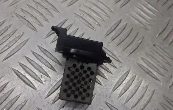 Daihatsu Cuore Heater blower fan relay 