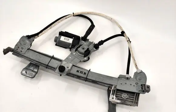 Peugeot 207 CC Front door window regulator with motor 9673835280