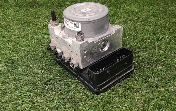 Ford Focus ABS Pump F1FC2C405AF