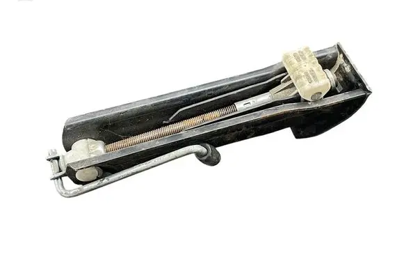 Mercedes-Benz E W211 Lift Jack A2115830215