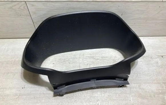 Dacia Sandero III Dashboard trim 682400967R