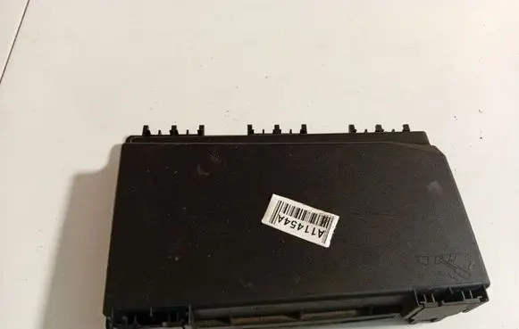 Opel Astra H Fuse box cover 13125865
