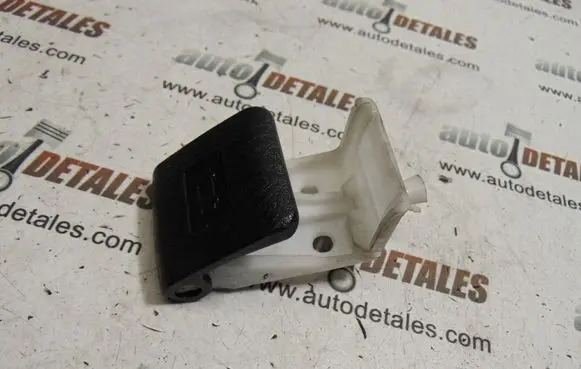 Toyota Avensis T220 Engine bonnet (hood) release handle