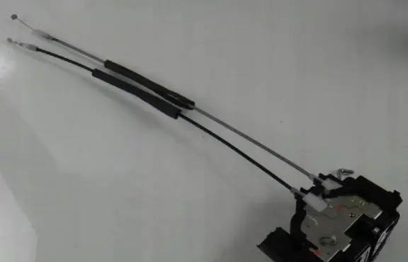 Hyundai i20 (PB PBT) Front door lock 5744741
