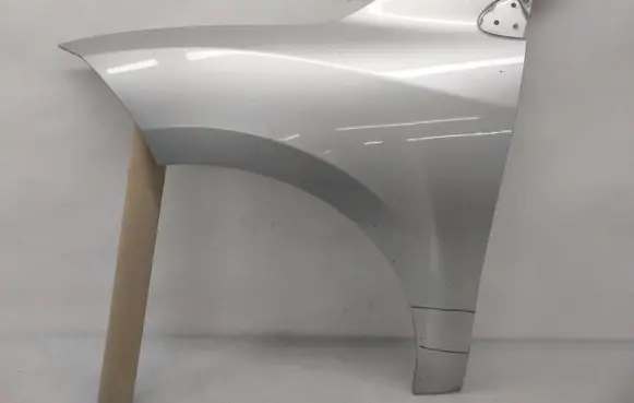 Renault Megane III Fender 8200993338