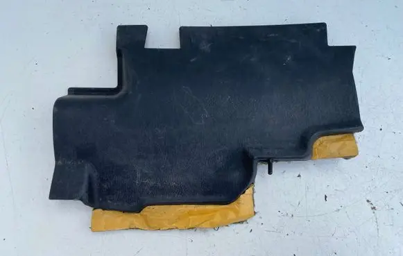 Toyota Avensis T220 Dashboard lower bottom trim panel 