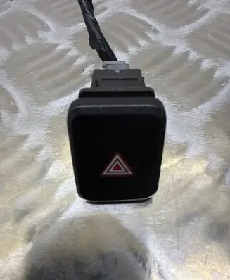 Toyota Auris E180 Hazard light switch 8433202190 0104