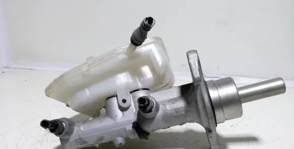 Renault Trafic III (X82) Master brake cylinder 93868496 460913484R