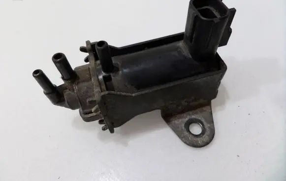 Ford Focus Turbo solenoid valve