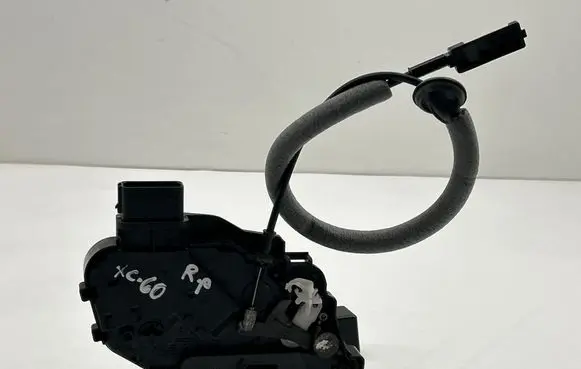 Volvo XC60 Front door lock 30799301 A048069 4200C75