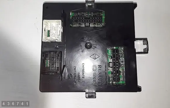 Renault Espace IV Engine control unit/module 8200526898