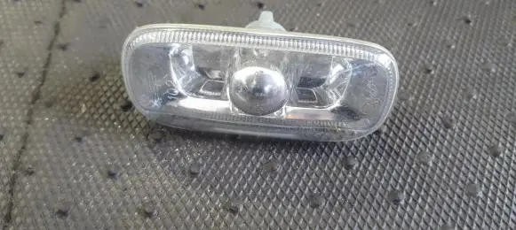 Audi A4 S4 B6 8E 8H Front fender indicator light 8E0949127