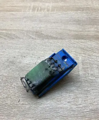 Ford Focus Heater blower motor/fan resistor XS4H18B647BA