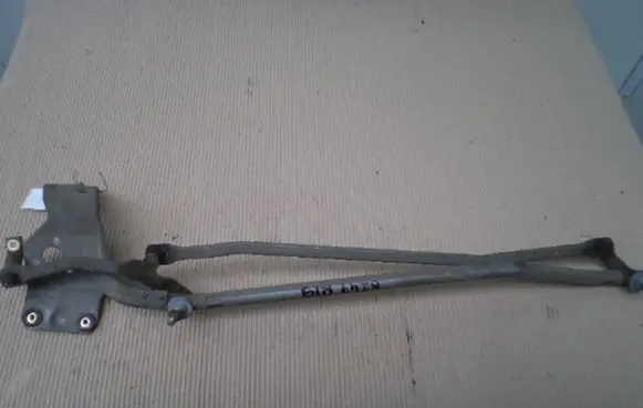 Renault 19 Front wiper linkage and motor