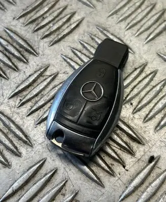 Mercedes-Benz CLS C219 Ignition key/card