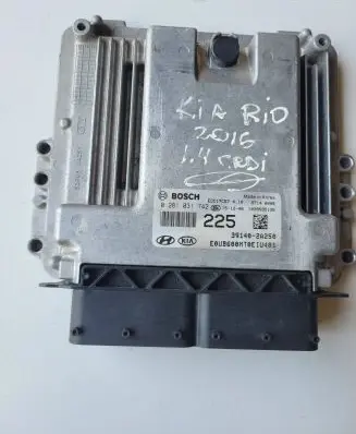 KIA Rio Engine control unit/module 391402A250 EDC17C57 0281031742
