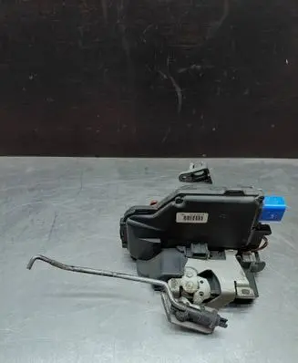 Audi A8 S8 D3 4E Rear door lock 4E0839016