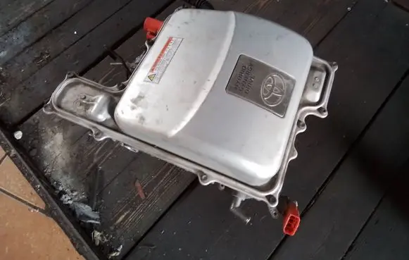 Toyota Prius (XW20) Voltage converter inverter G927047040