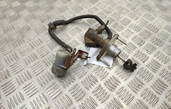 Honda FR-V Master brake cylinder