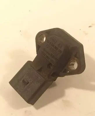 Volkswagen Golf IV Air pressure sensor 038906051 0281002177
