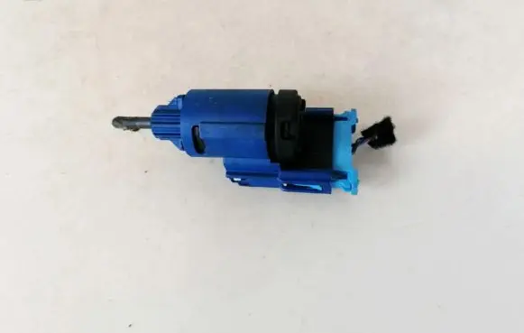 Clutch pedal sensor