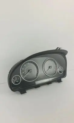 BMW 5 F10 F11 Speedometer (instrument cluster) 9348715 2615538