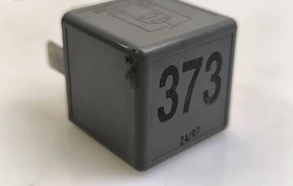 Audi A4 S4 B5 8D Other relay 8D0951253A PA66GF25 V2334B52X301