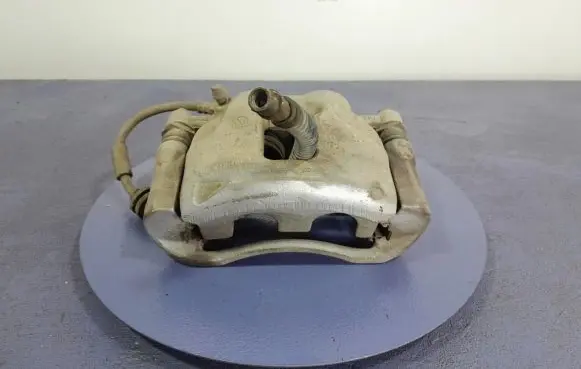 Volkswagen Amarok Front brake caliper 2H0615106G